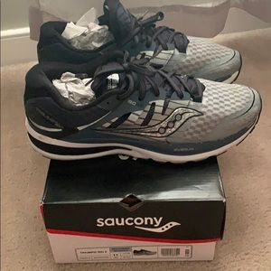 EUC Saucony Triumph